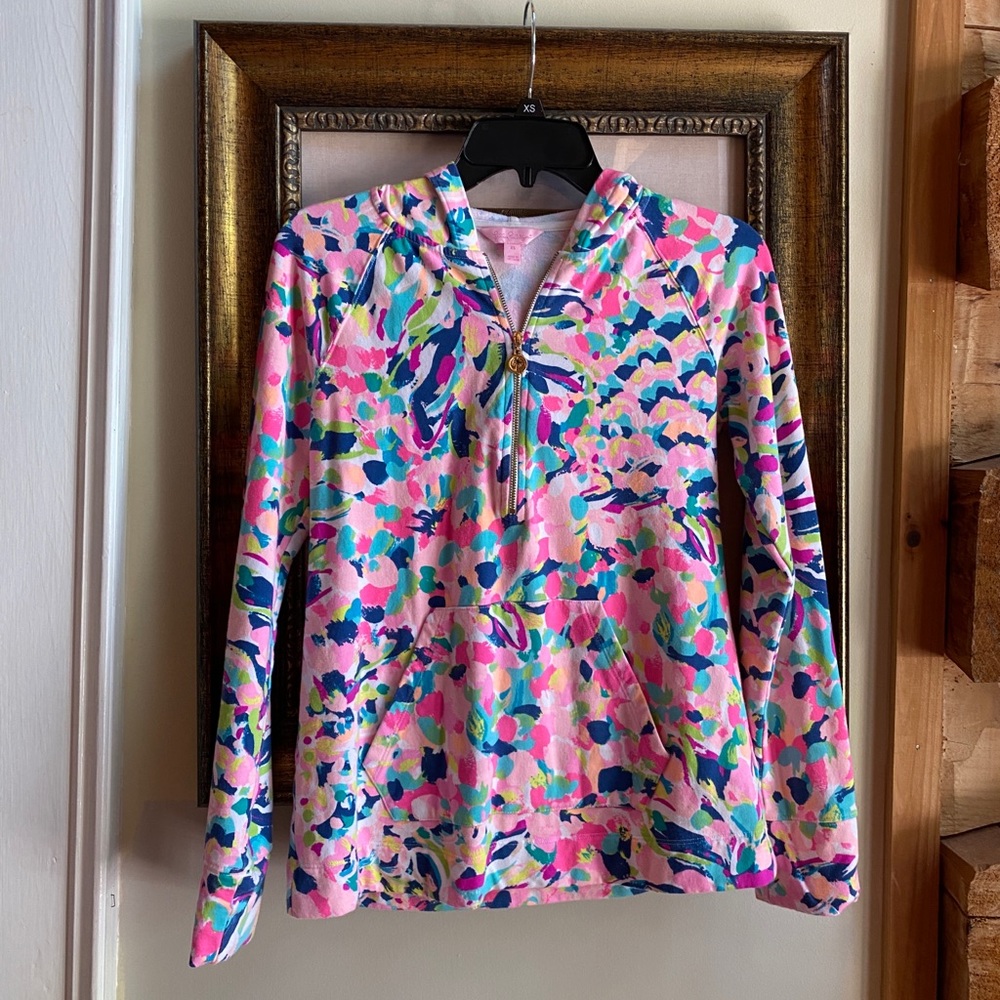 Lilly Pulitzer Popover in Pina Colada with hood